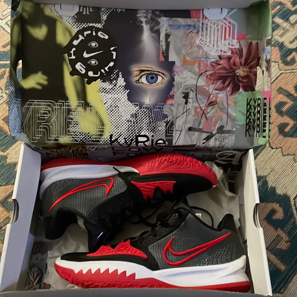Kyrie Low IV brand New Size 13.5